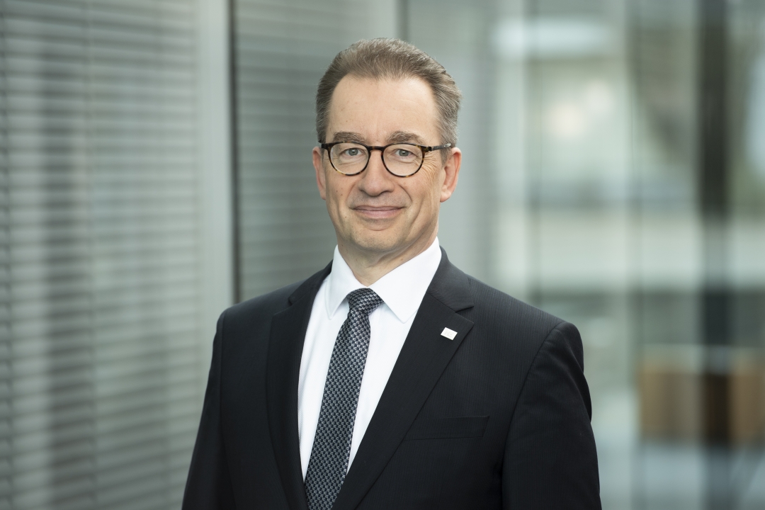 ¹ȫ߼ܲãDr. Markus Vöge.jpg